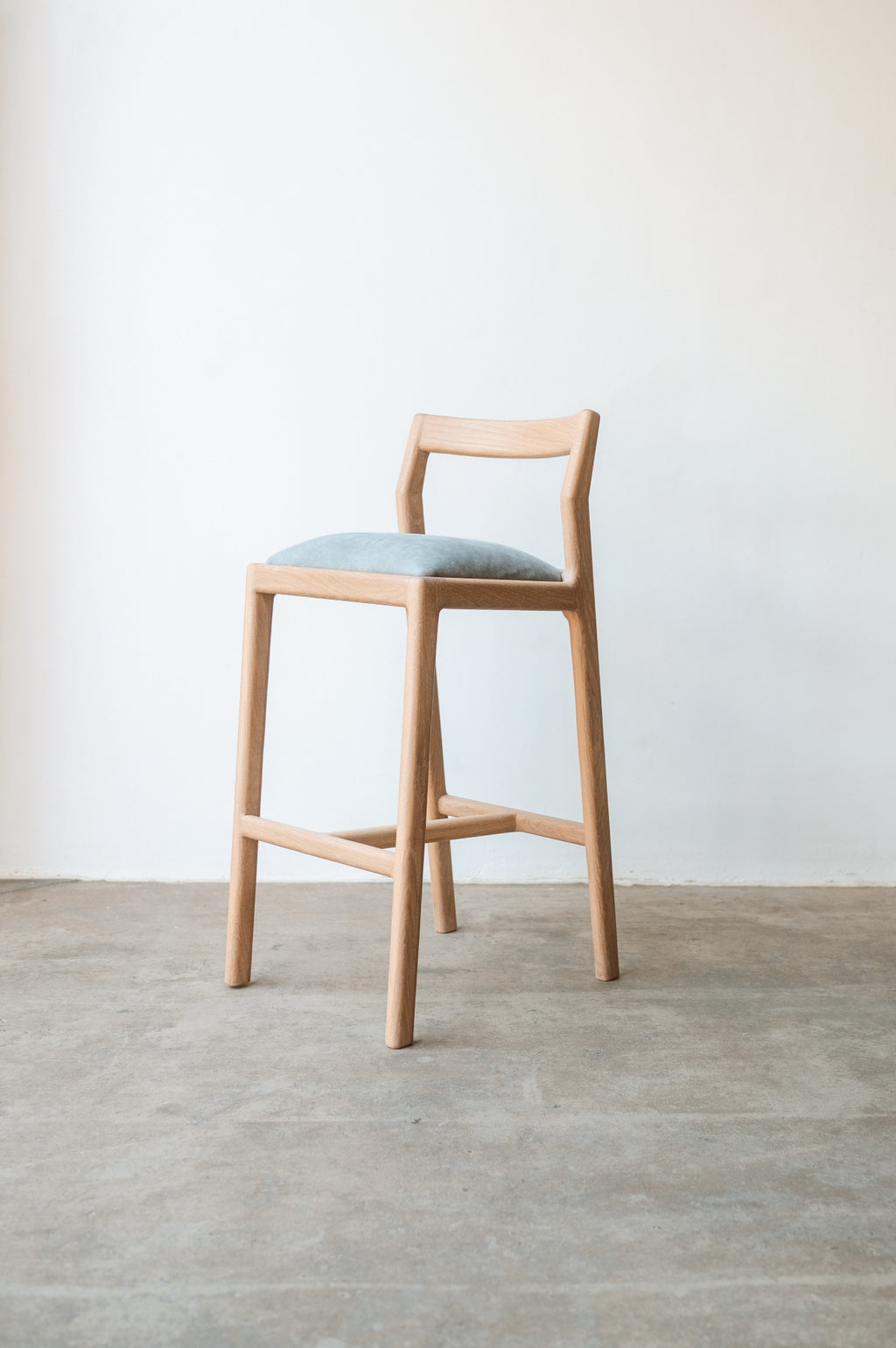 Selah Barstool