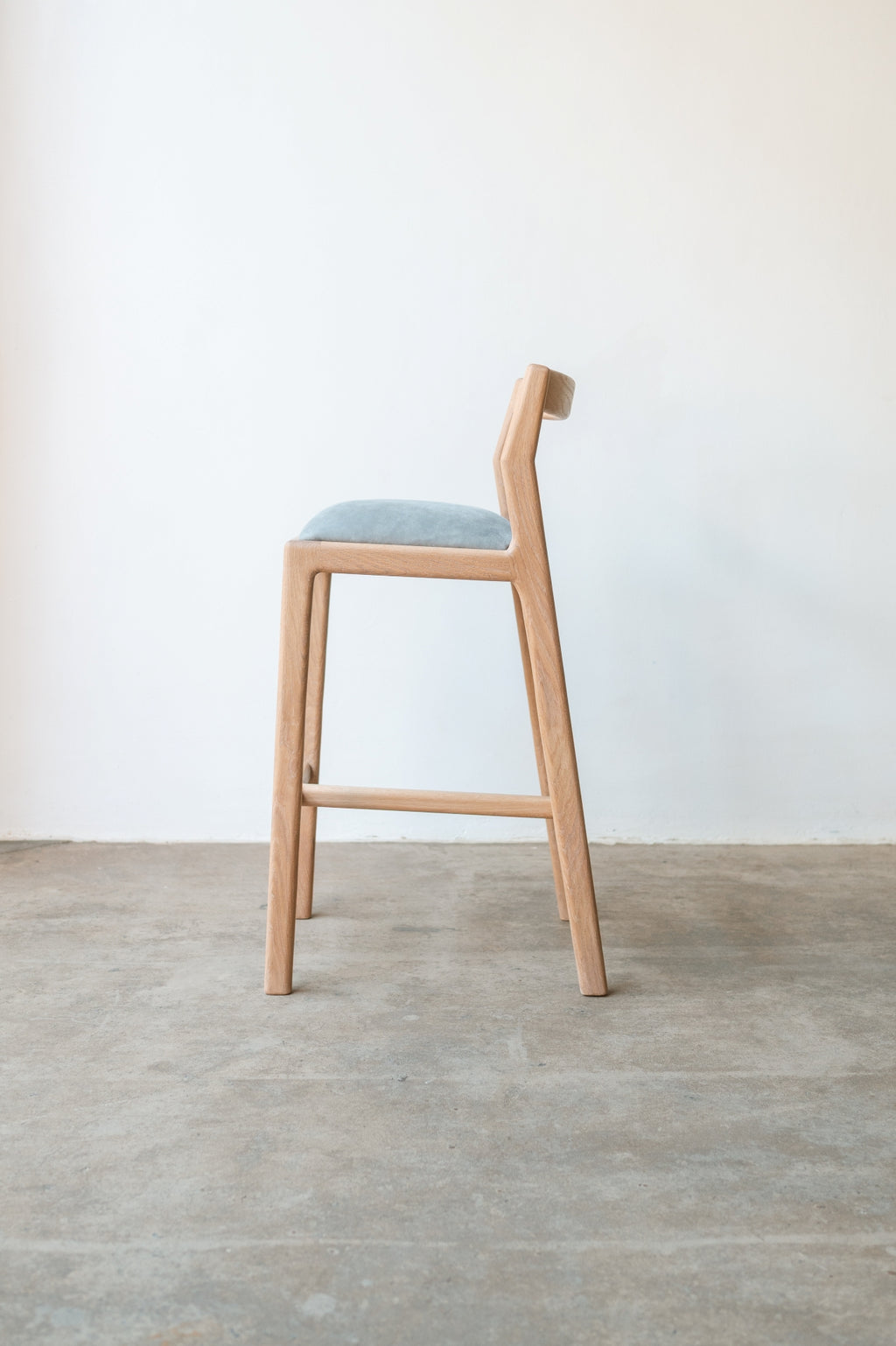 Selah Barstool