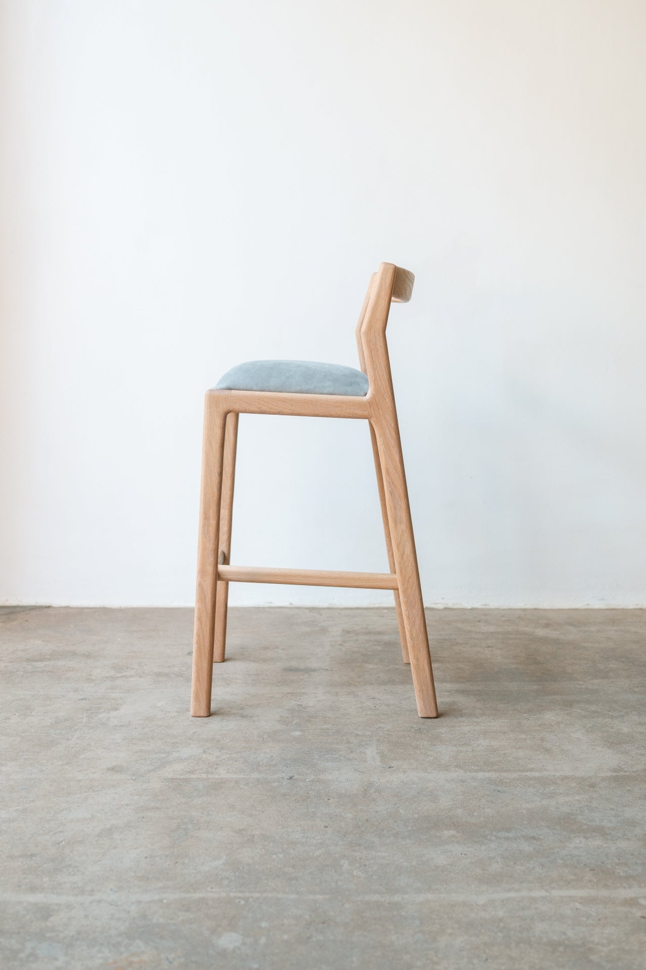 Selah Barstool