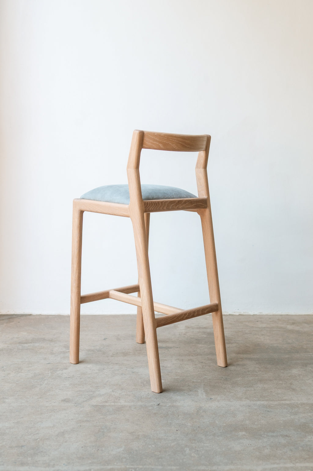 Selah Barstool