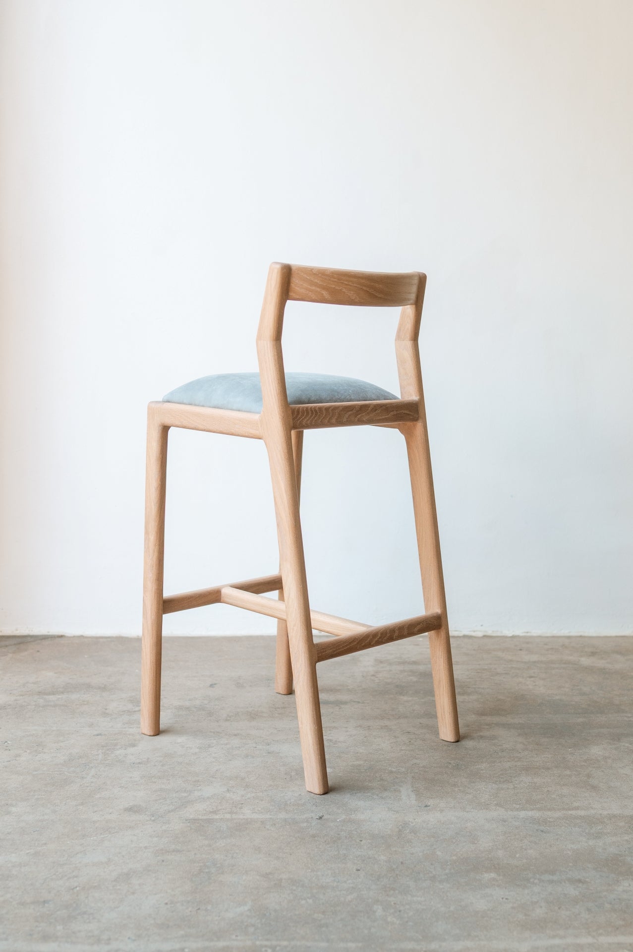Selah Barstool