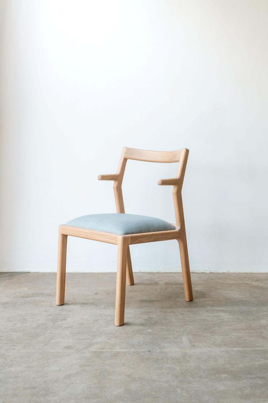 Selah Cafe Armrest Dining Chair