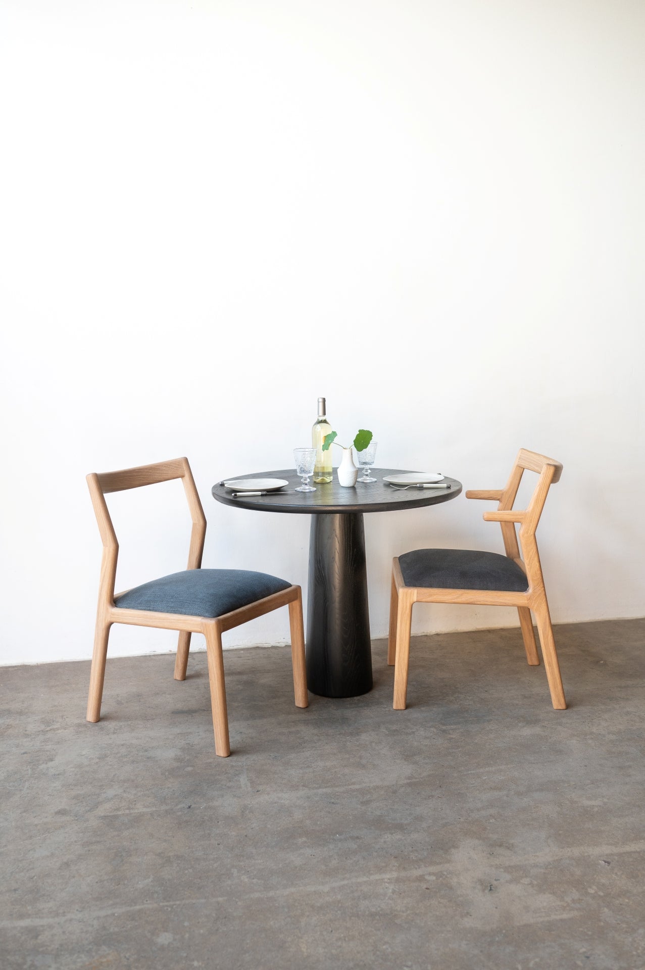 Selah Cafe Armrest Dining Chair