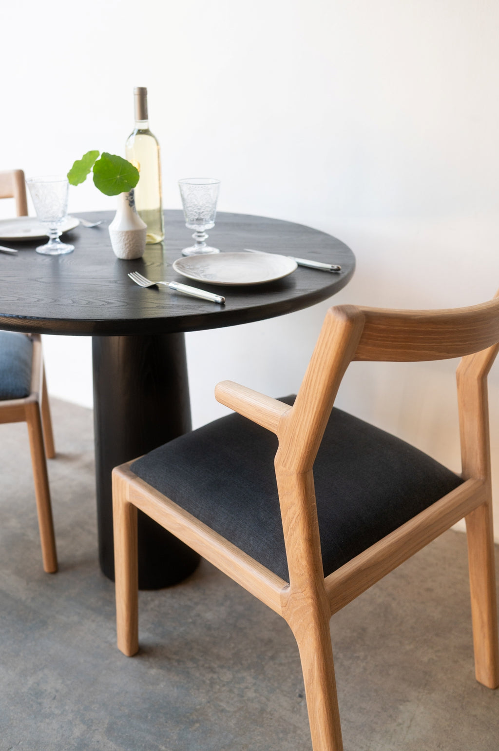 Selah Cafe Armrest Dining Chair