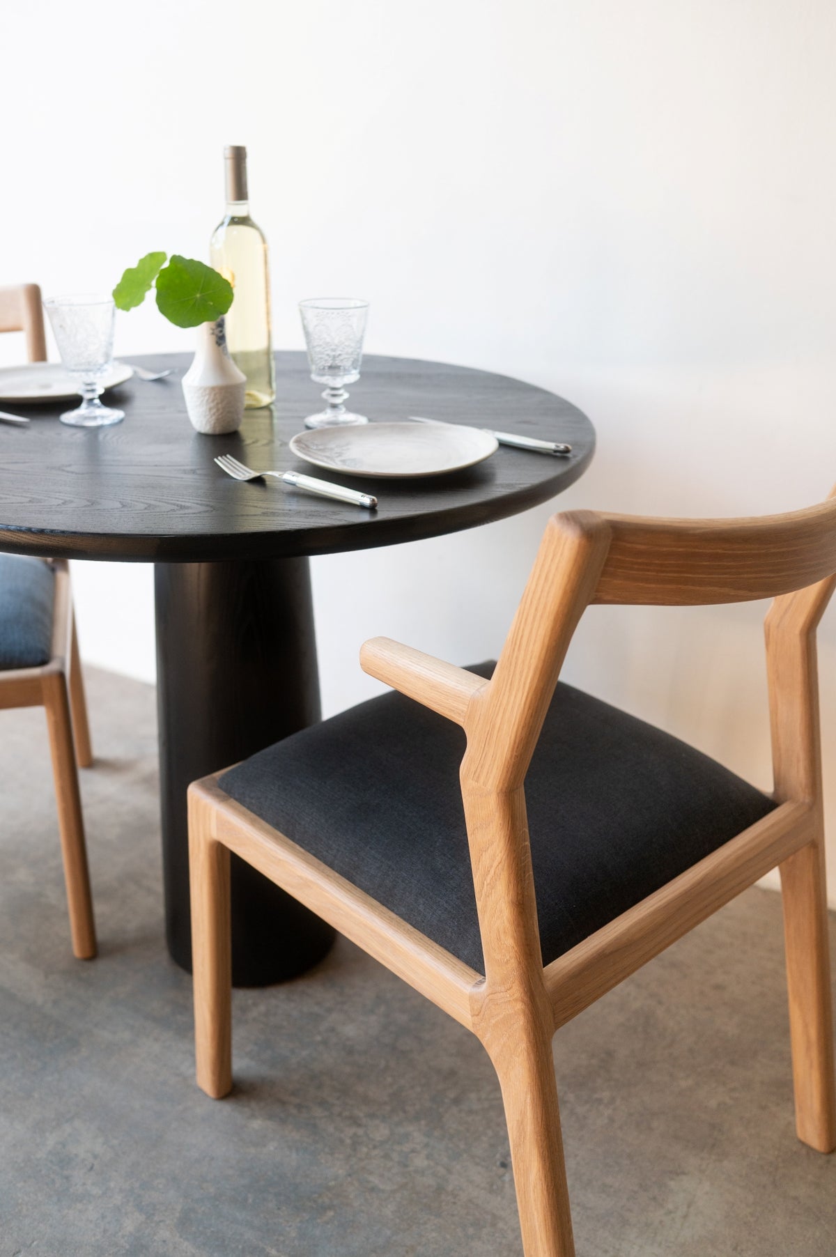 Selah Cafe Armrest Dining Chair