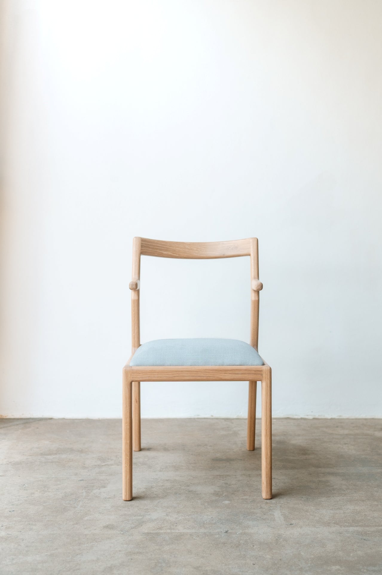 Selah Cafe Armrest Dining Chair