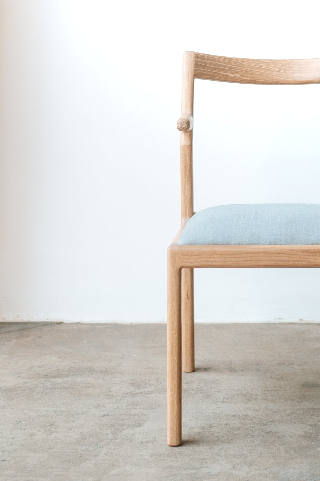 Selah Cafe Armrest Dining Chair