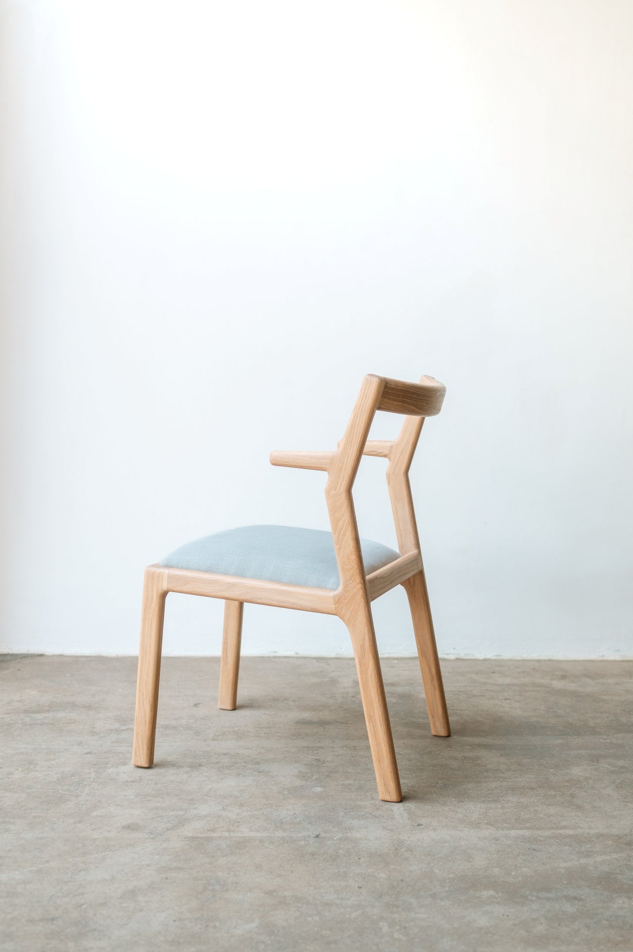 Selah Cafe Armrest Dining Chair