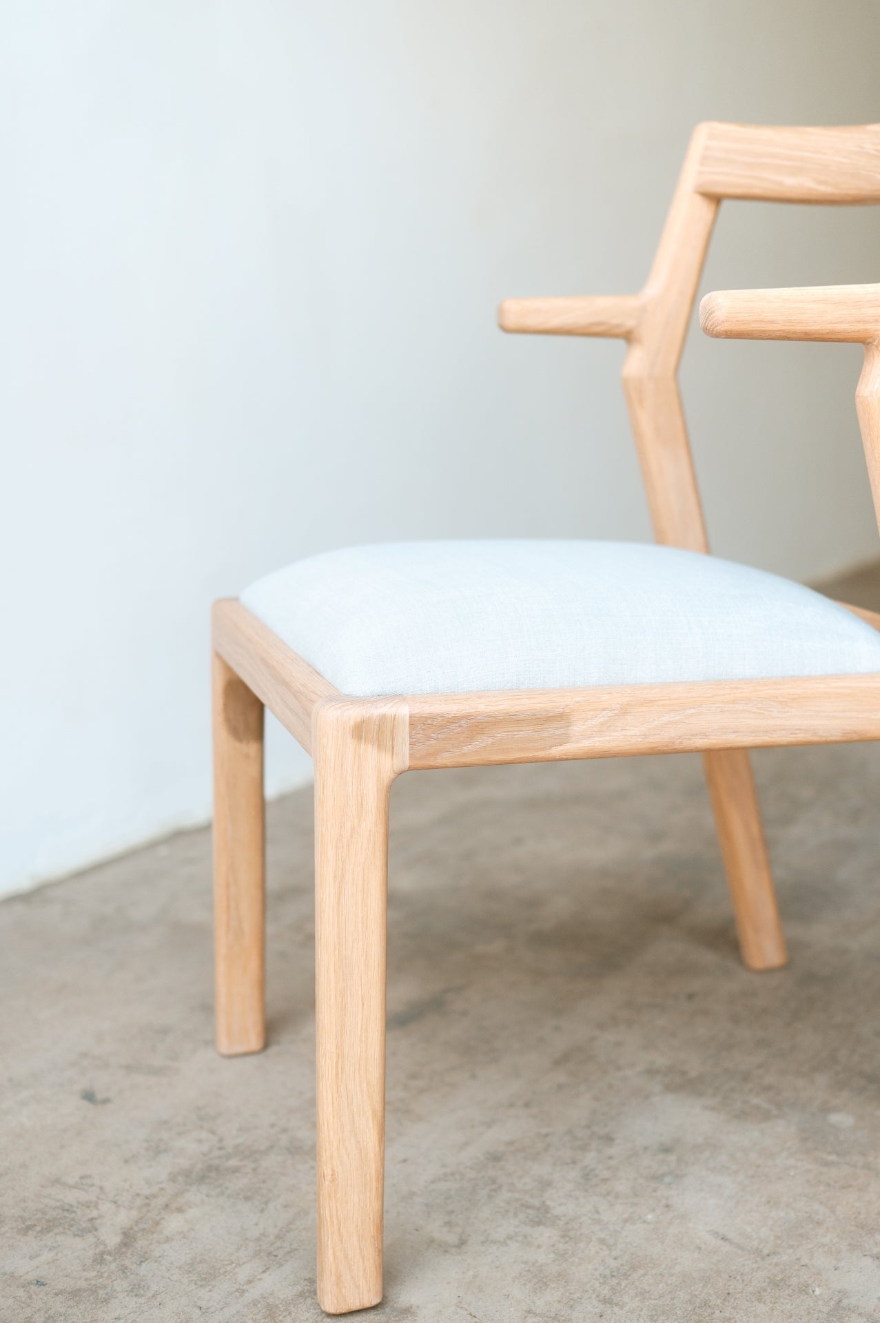 Selah Cafe Armrest Dining Chair