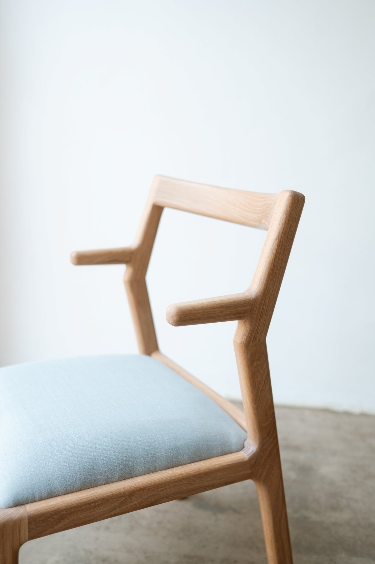 Selah Cafe Armrest Dining Chair