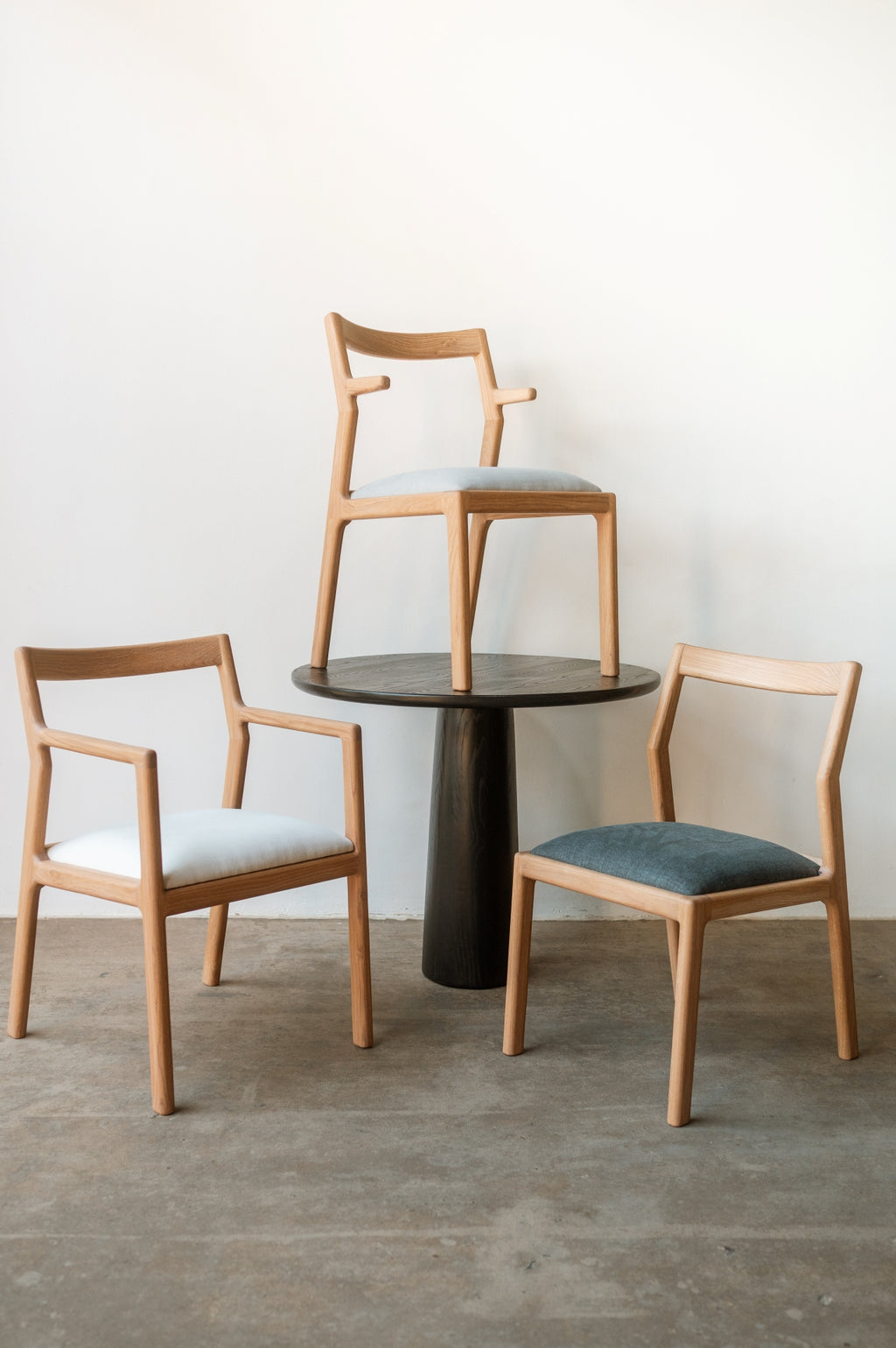 Selah Cafe Armrest Dining Chair
