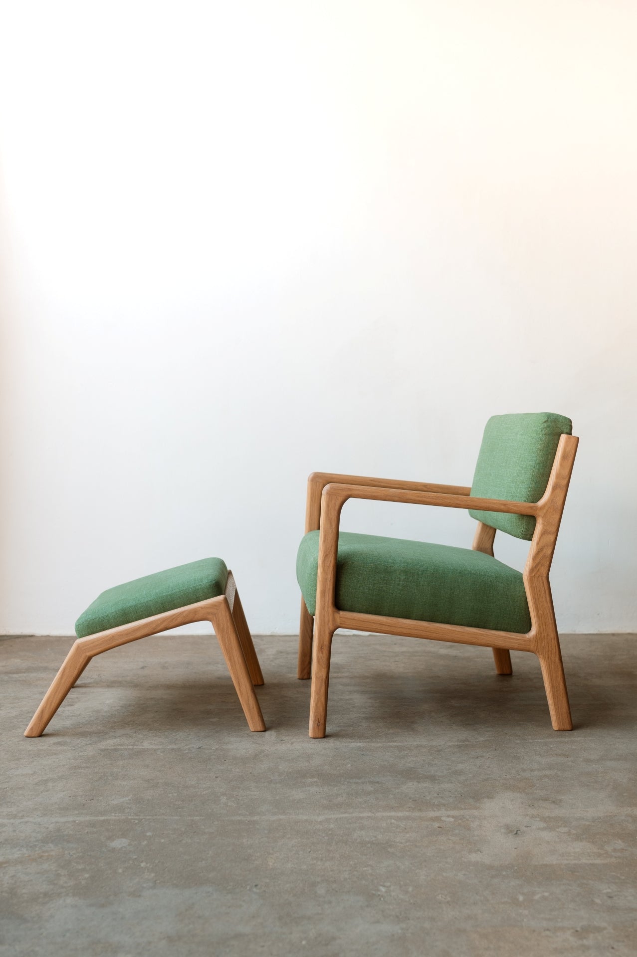 Selah Footstool