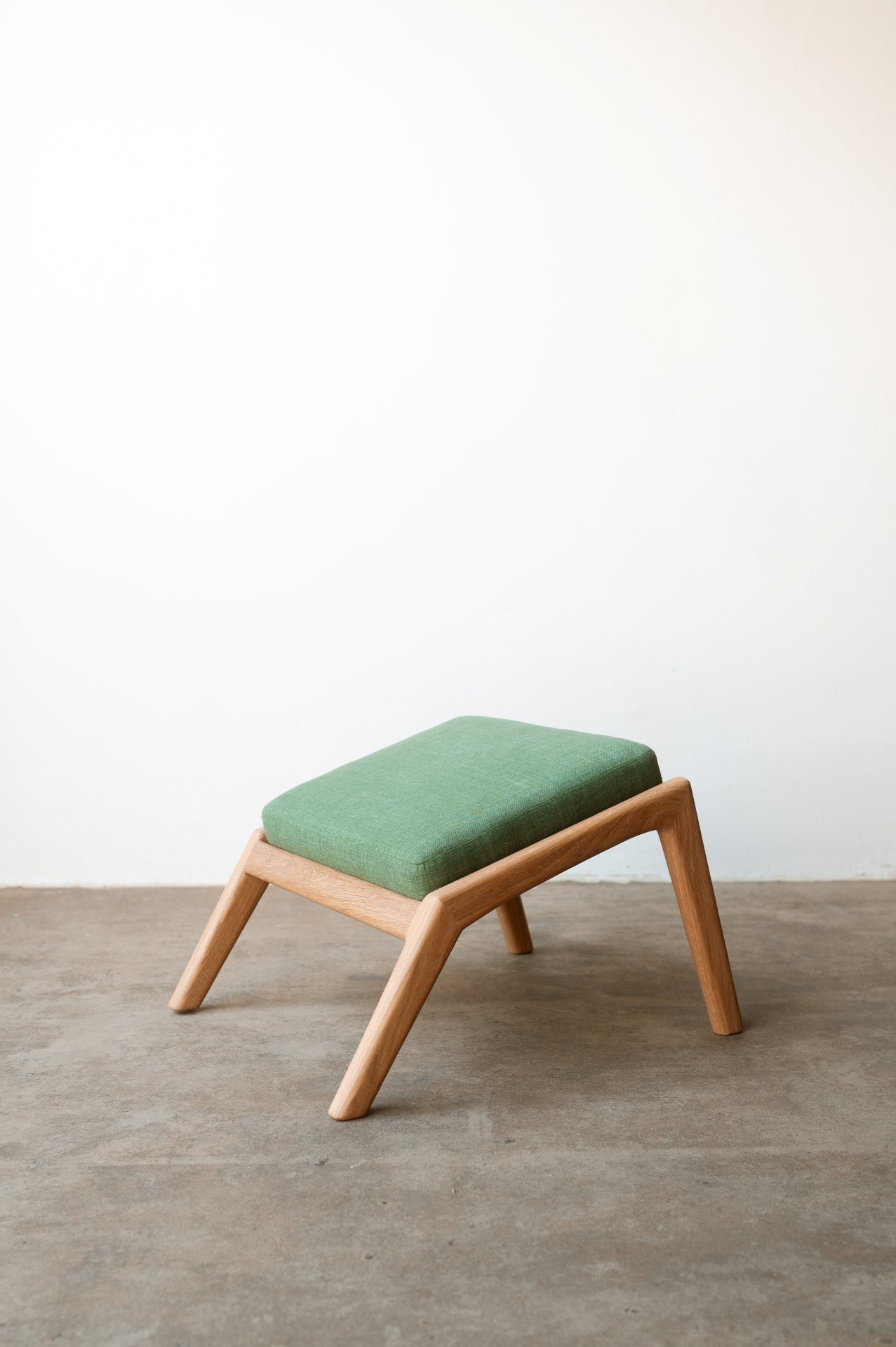Selah Footstool