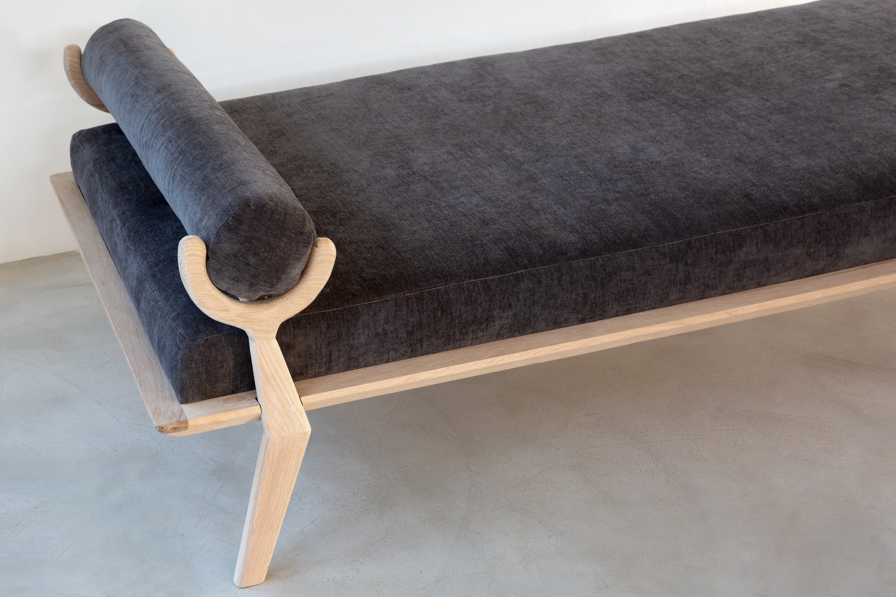 Chameleon Daybed