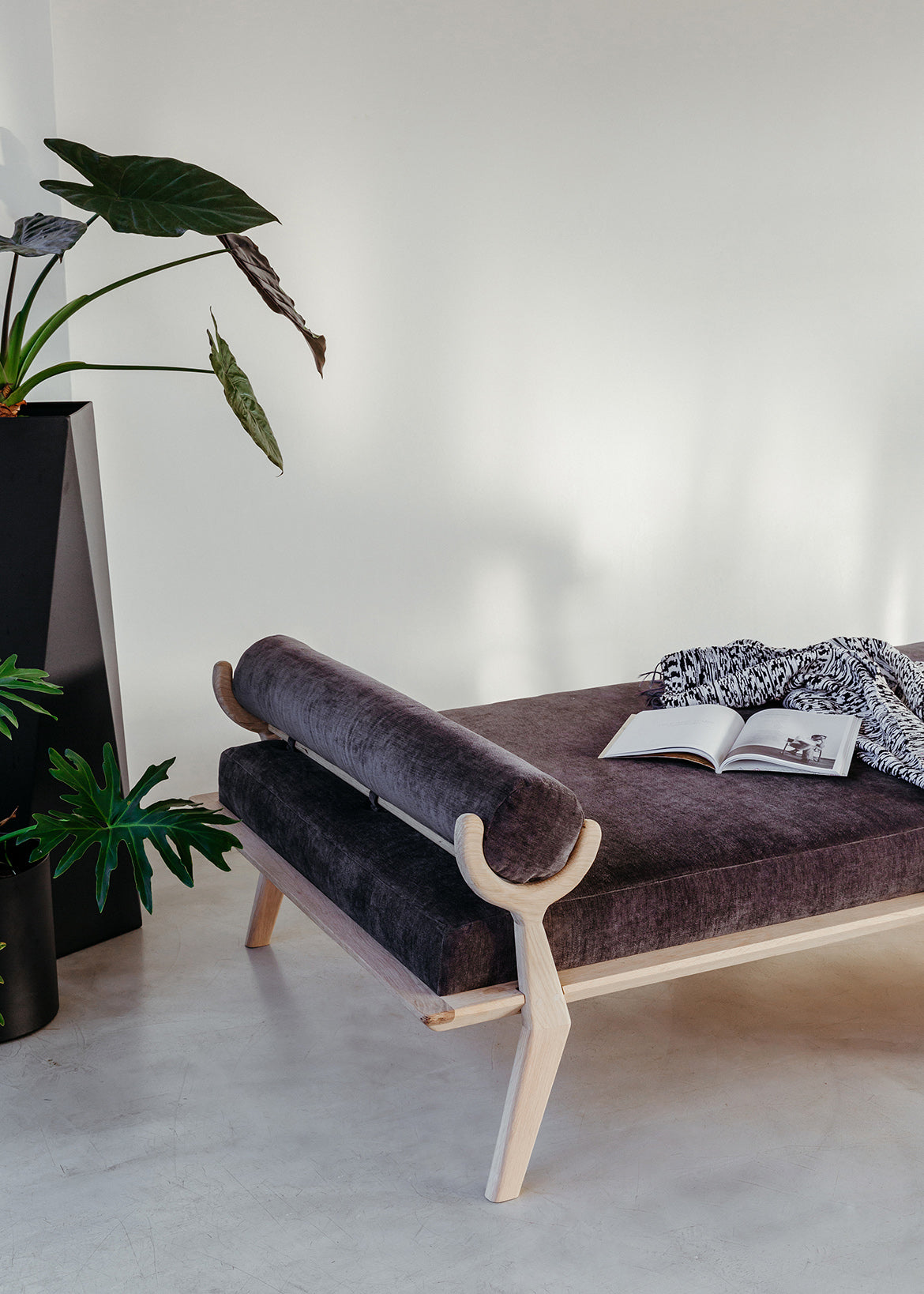 Chameleon Daybed