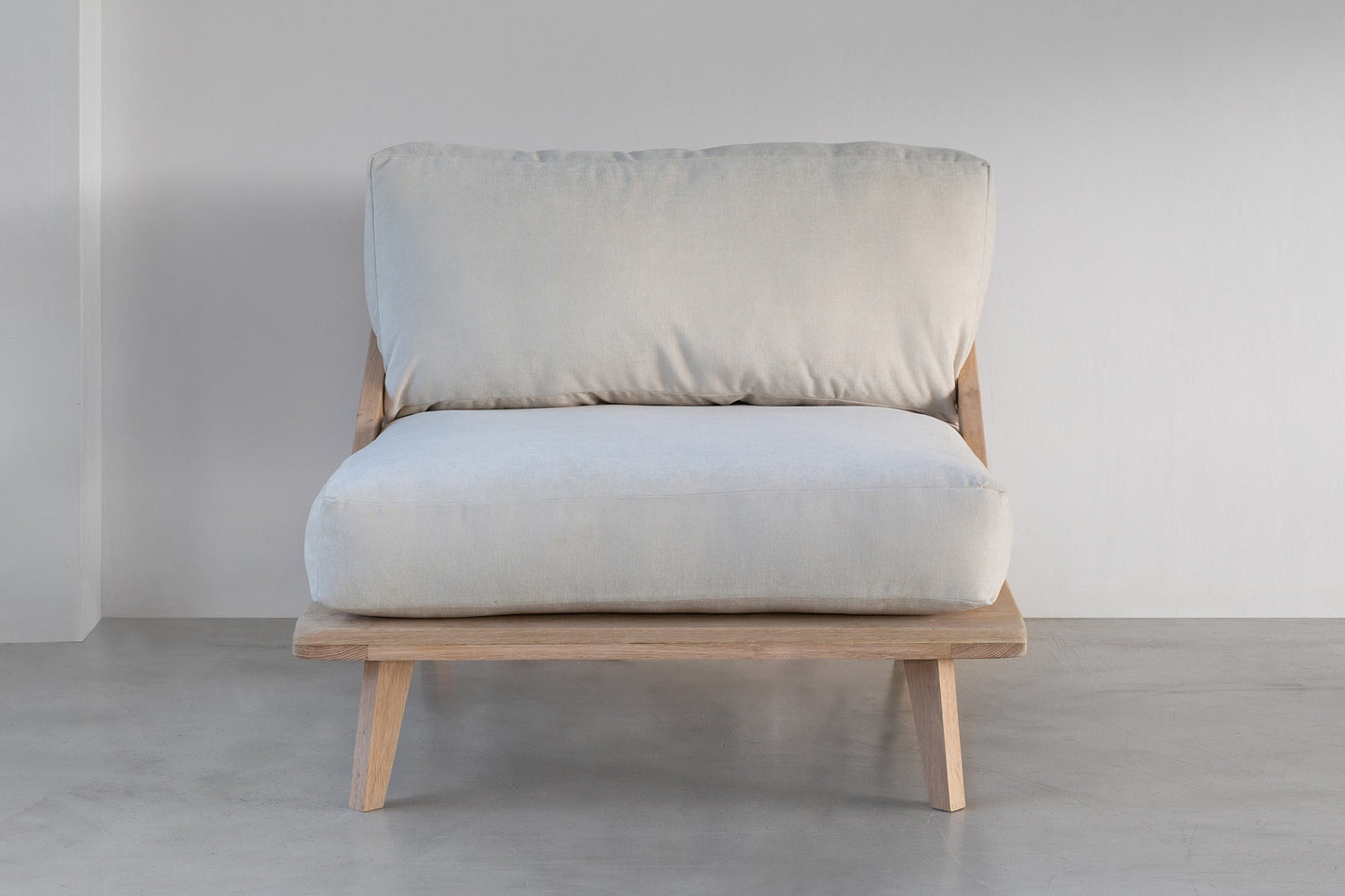 Supine Lounger Single